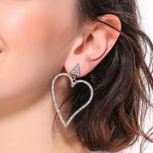 ❤️Crystal Heart Earrings❤️ - Picture 3 of 5